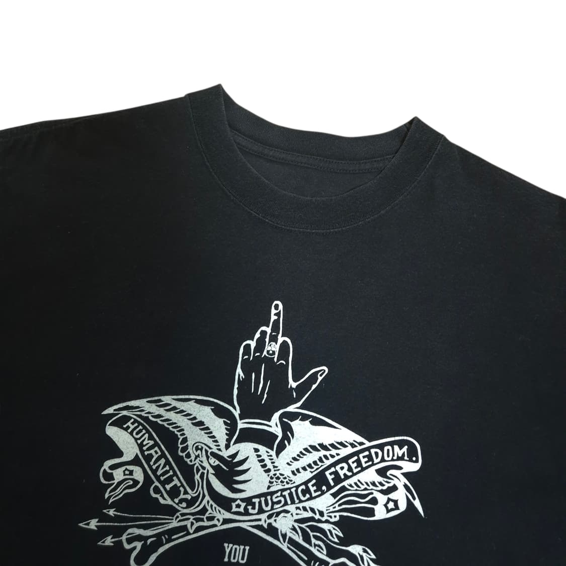 네이버후드 맨즈논노 한정판 fight alone 블랙 티셔츠 상품이미지2