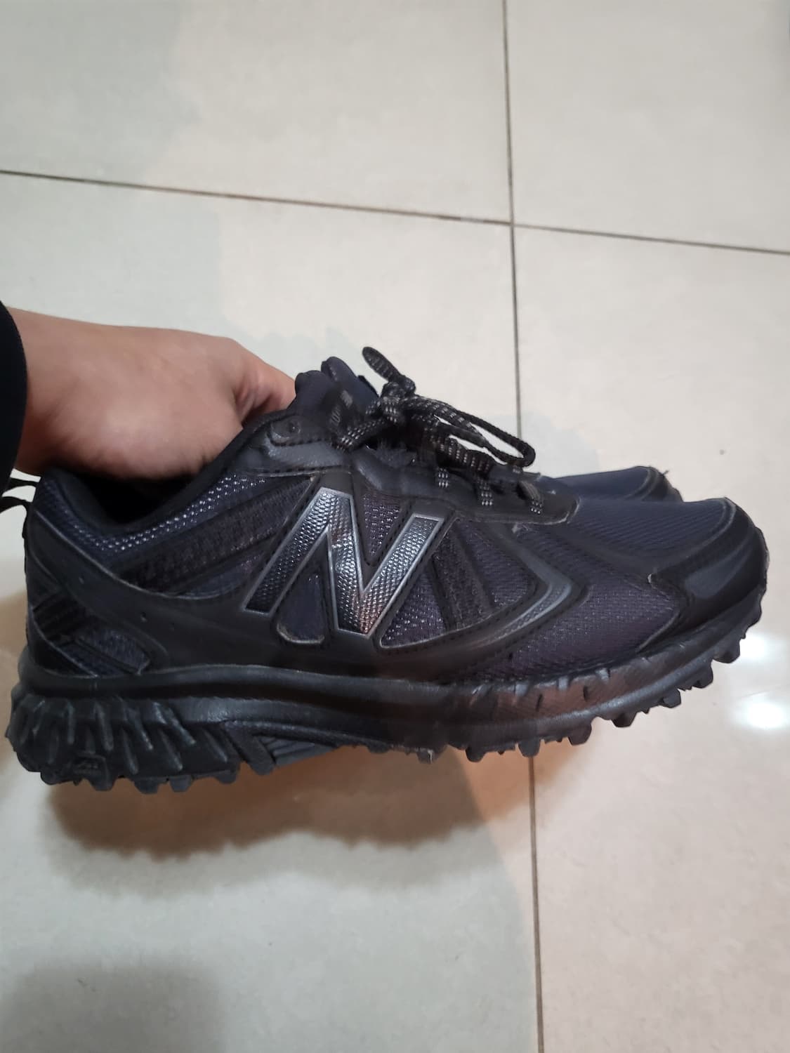 뉴발란스 검정 245 상품이미지3