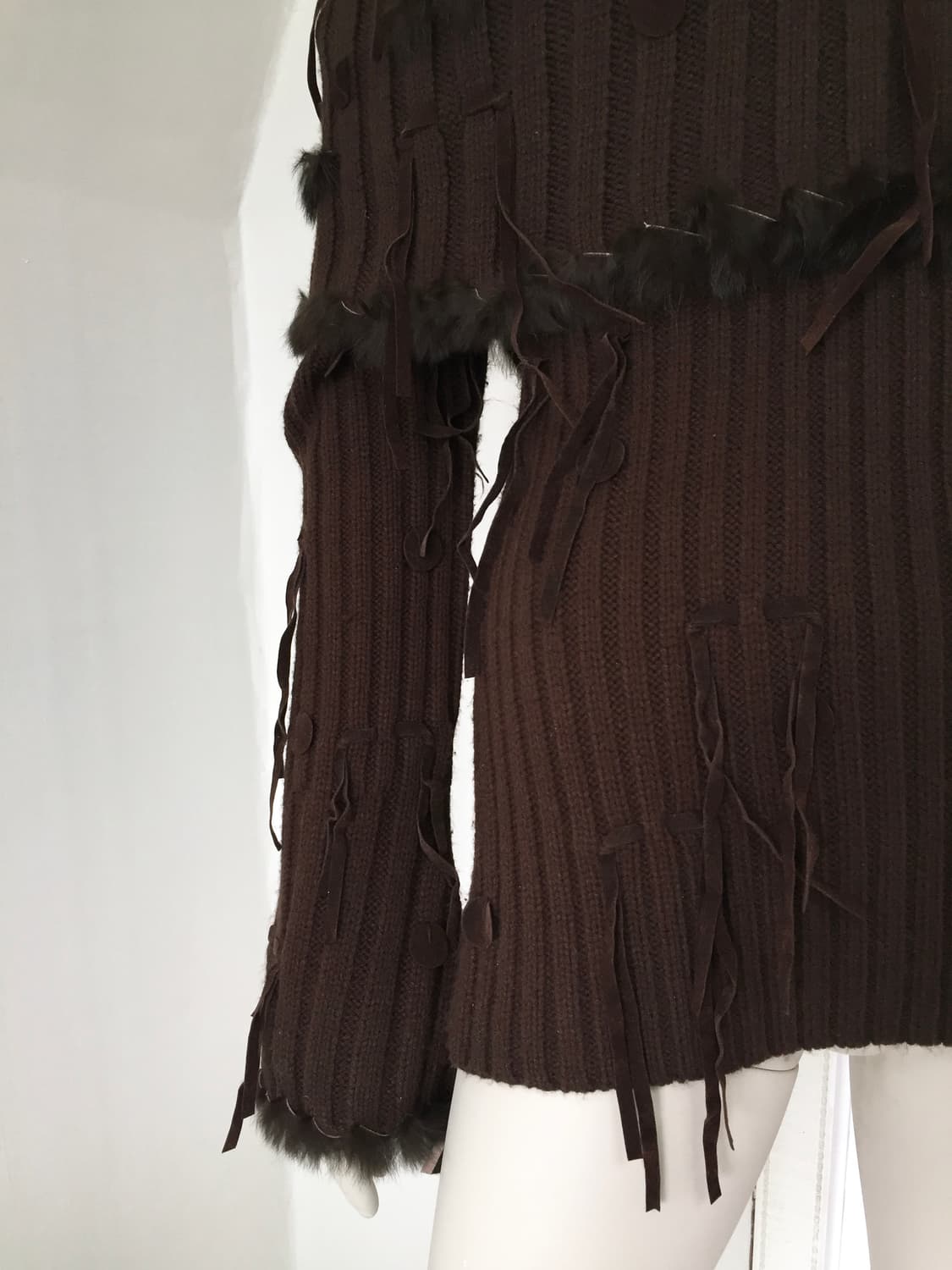 Morgan Fur-Trimmed Off-Shoulder Sweater 상품이미지5