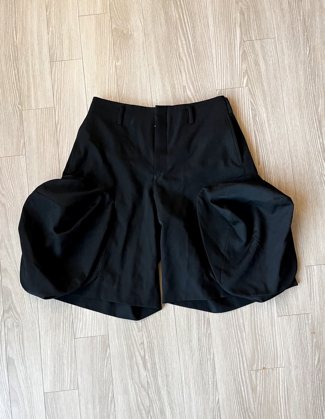 꼼데옴므플러스 벌룬 버뮤다 팬츠 상품이미지1