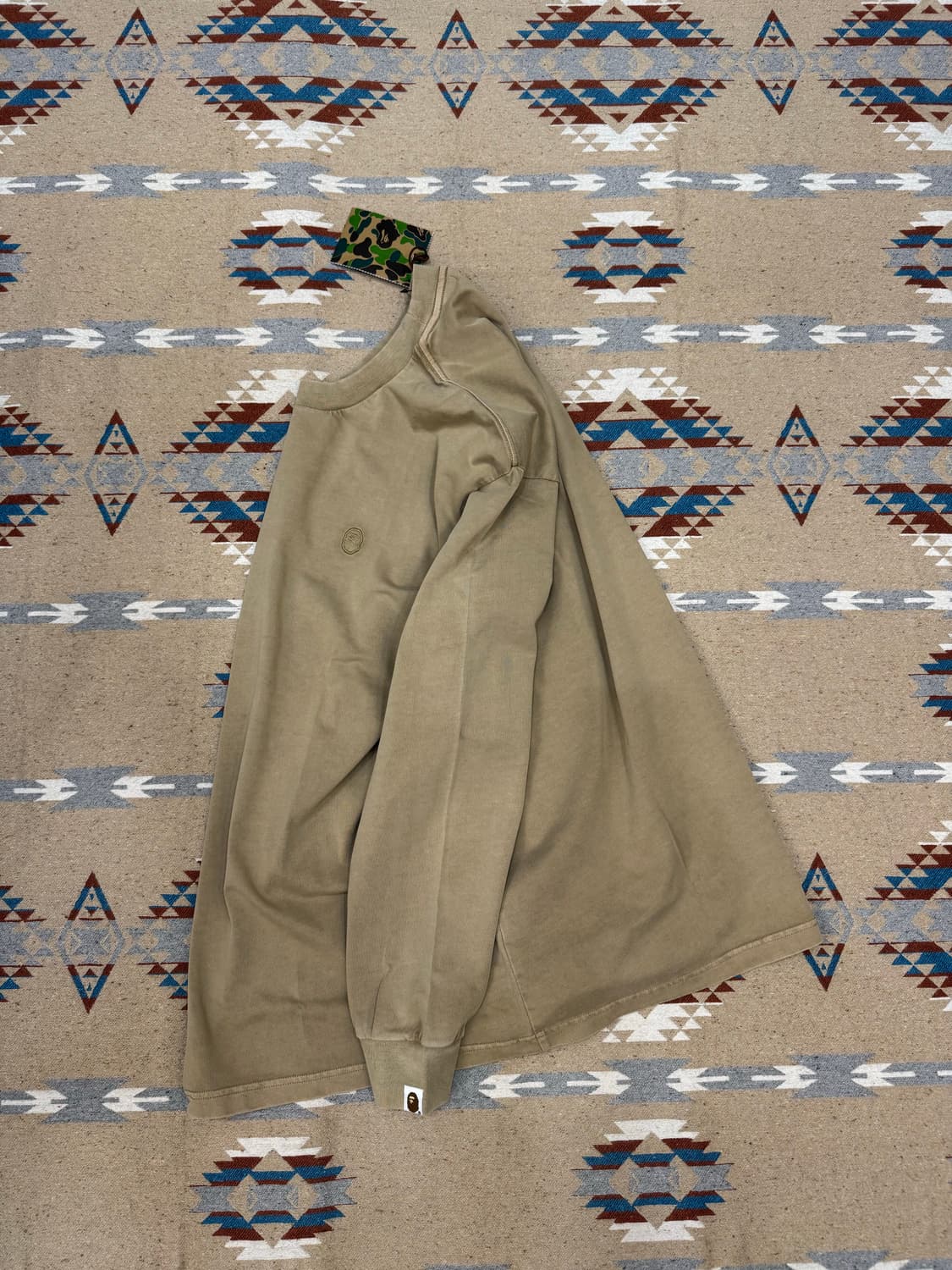 [L] 베이프 가먼트 다잉 롱 슬리브 티셔츠 베이지  상품이미지5