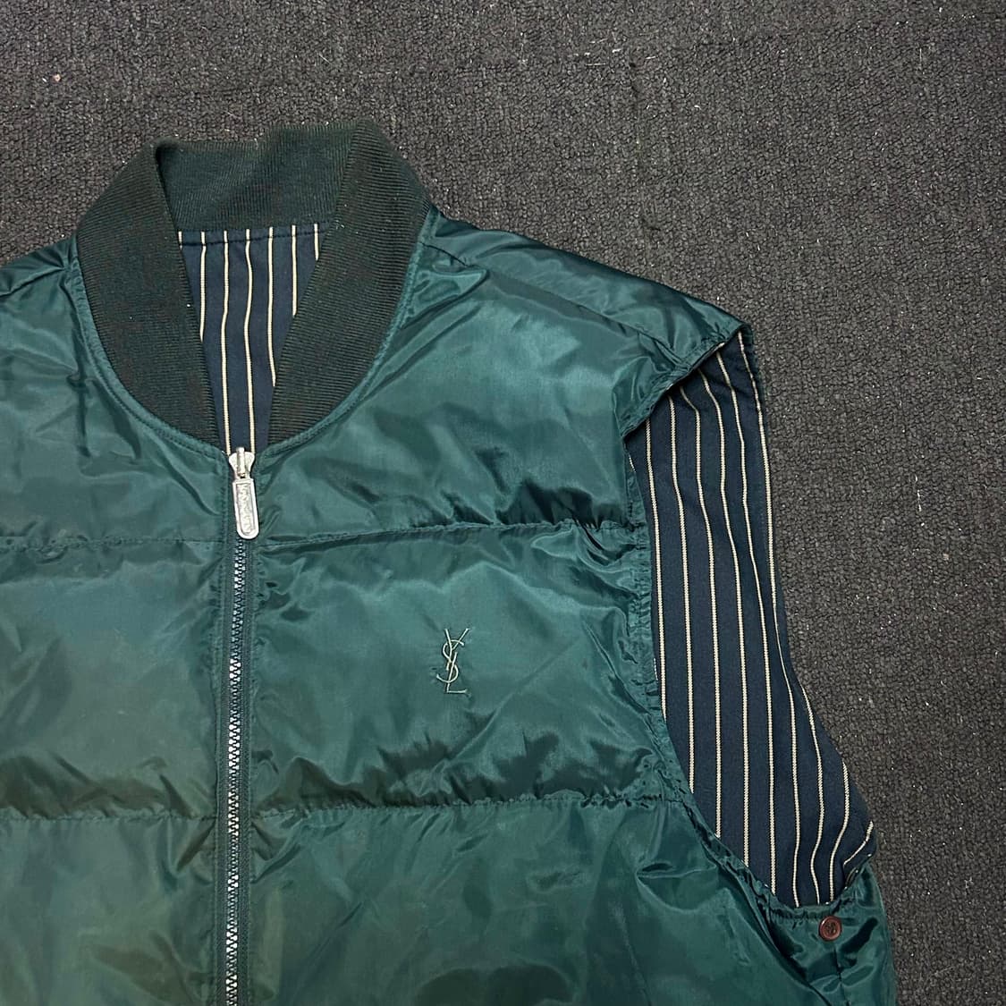 YSL 입생로랑 아카이브 양면 리버시블 패딩 조끼 100 상품이미지4