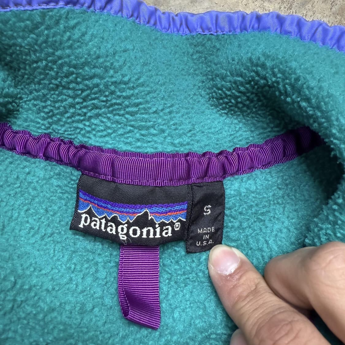 96FW 파타고니아 신칠라 스냅-T 플리스 틸 퍼플 포켓 상품이미지3