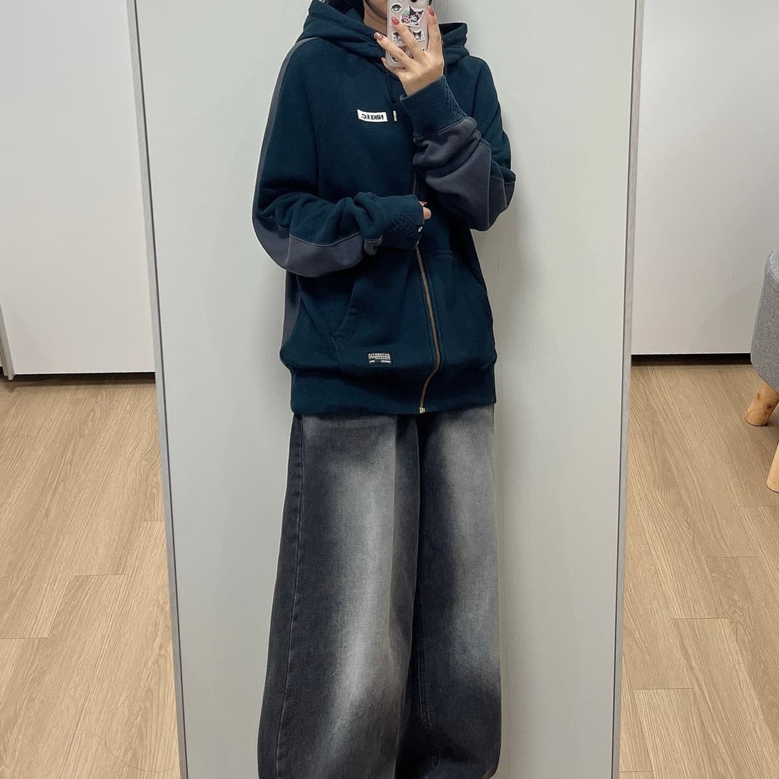 나이키 F.C. 올드스쿨 블랙 차콜 후드집업 상품이미지2
