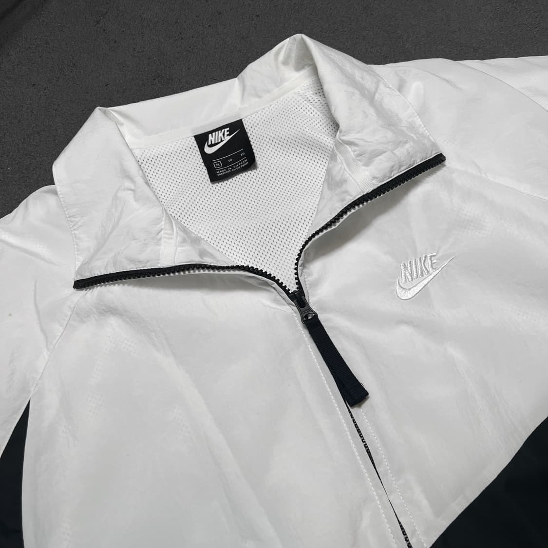나이키 빅스우시 바람막이 상품이미지3