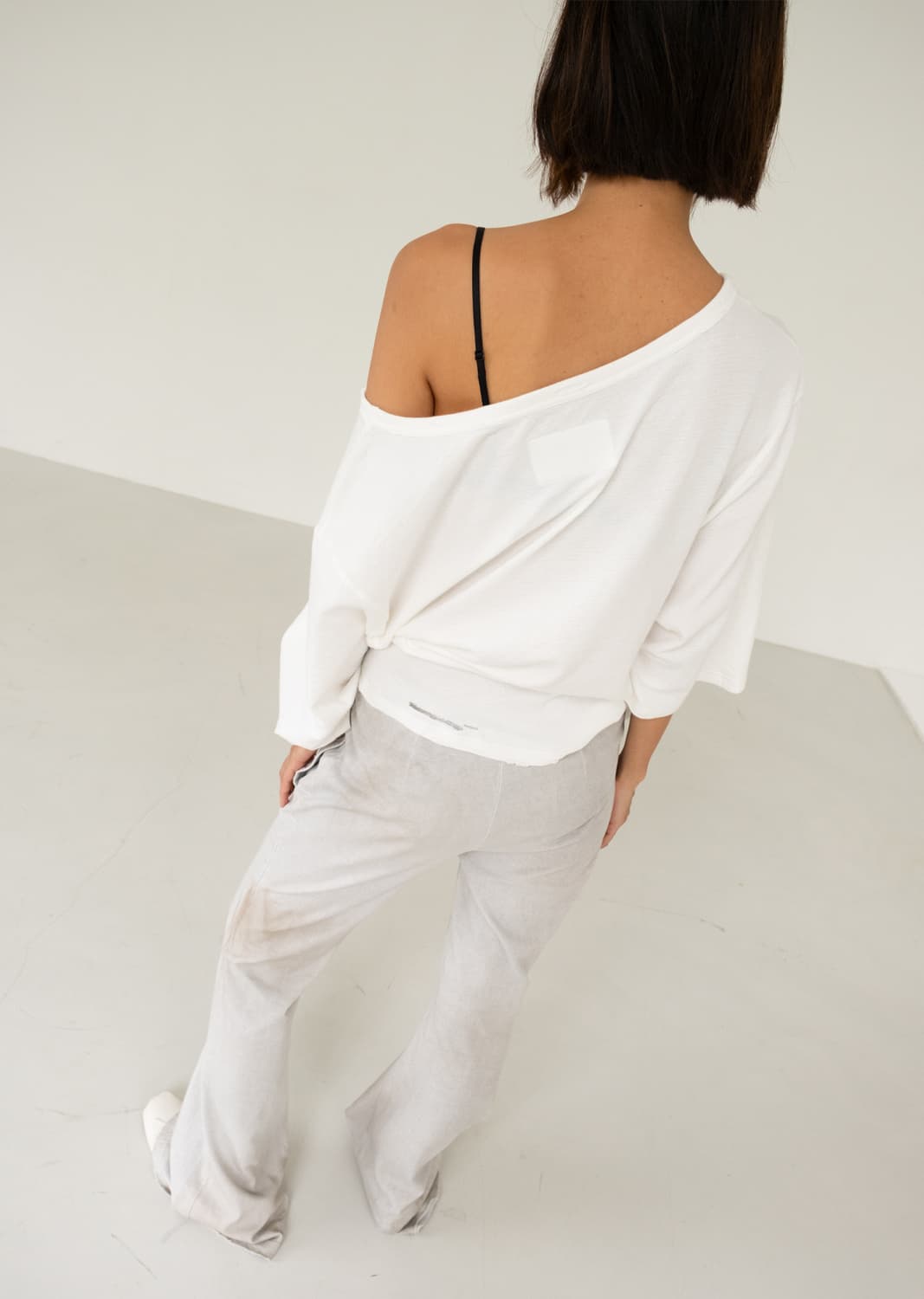 에스이오 seo DISTRESS OFF-SHOULDER T-SHIRT 상품이미지3