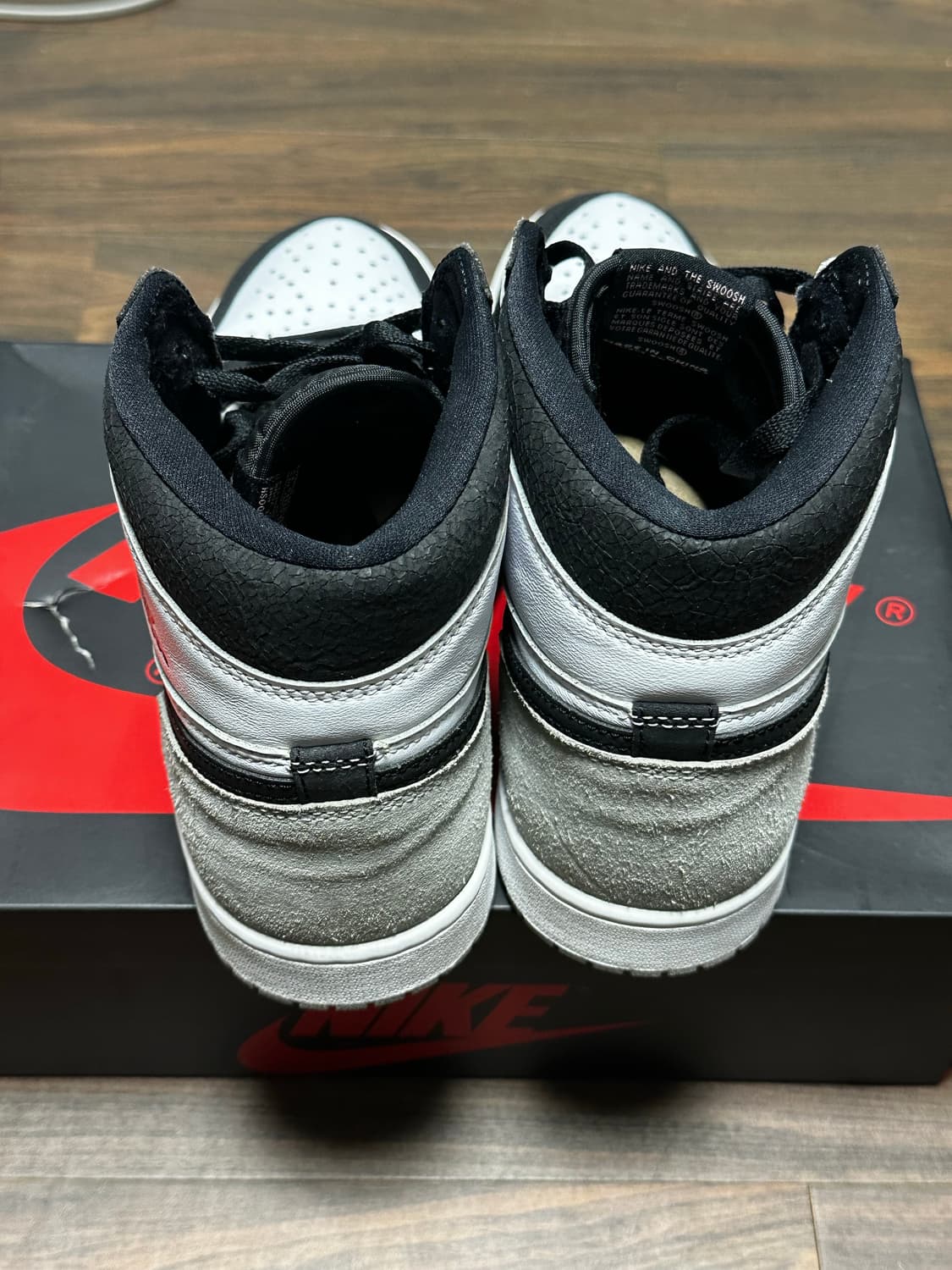 Jordan 1 Retro High OG Bleached Coral 상품이미지2