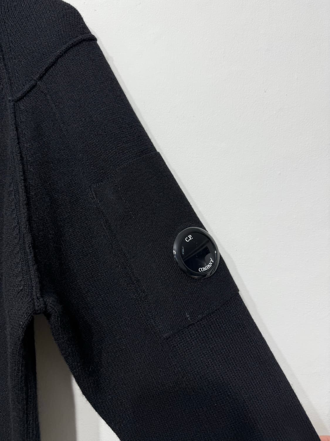 씨피컴퍼니 렌즈 와펜 크루넥 울 니트 스웨터 52사이즈 상품이미지3