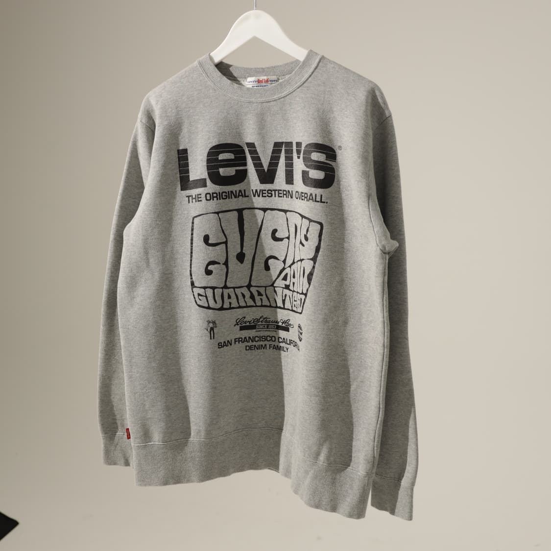 리바이스 레드탭 그래픽 맨투맨 스웻 상품이미지2