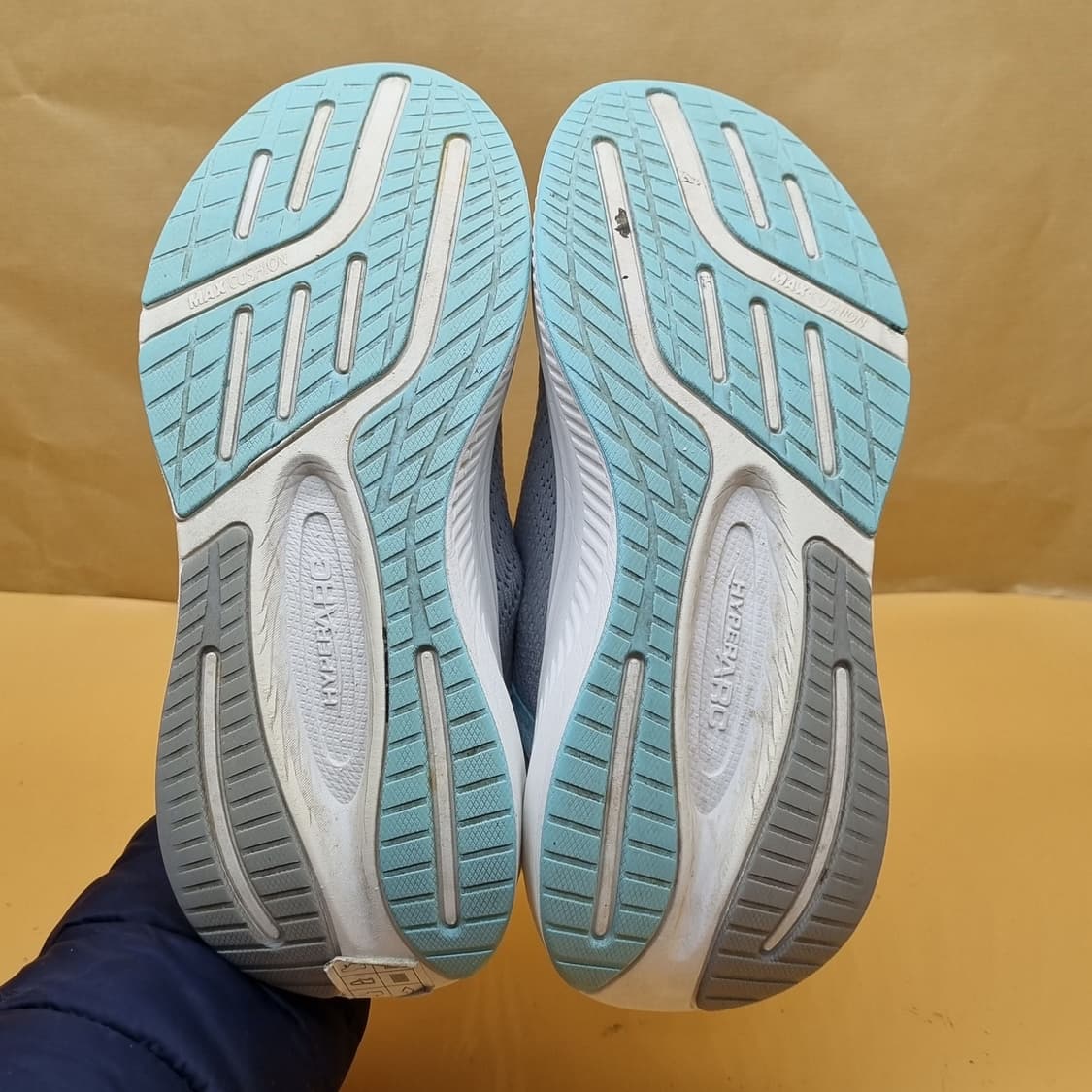 스케쳐스고워크 맥스쿠셔닝 아치핏 슬립온235. 상품이미지3