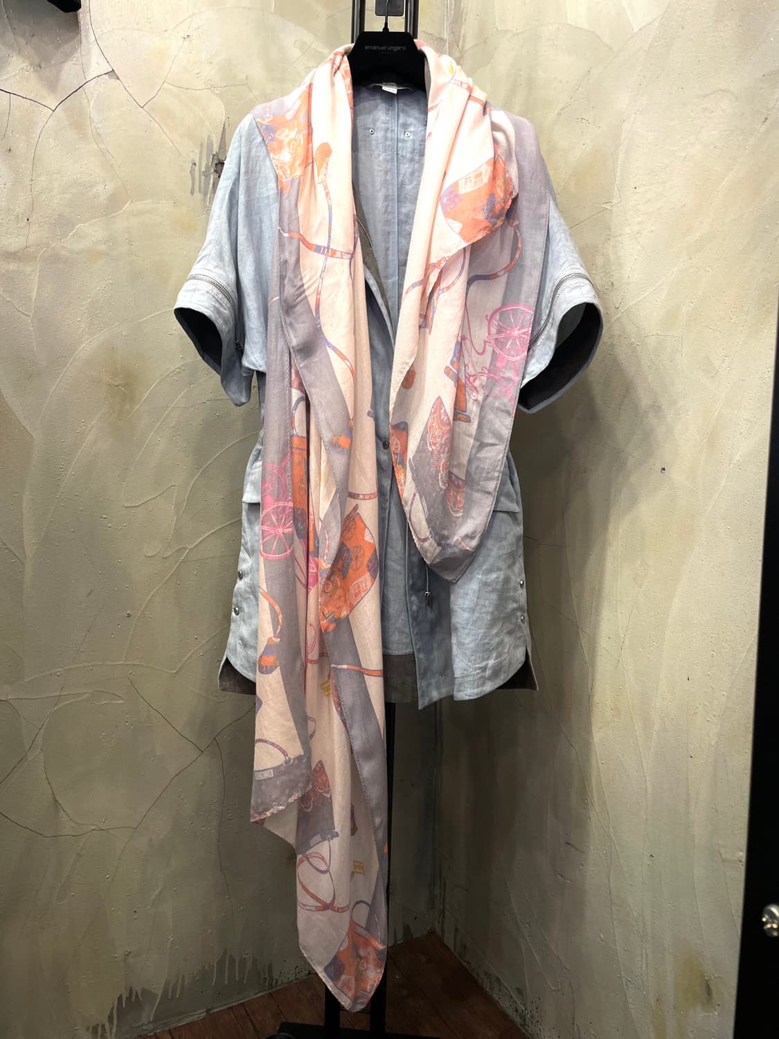 닥스 레이온 100% 숄 머플러 상품이미지1