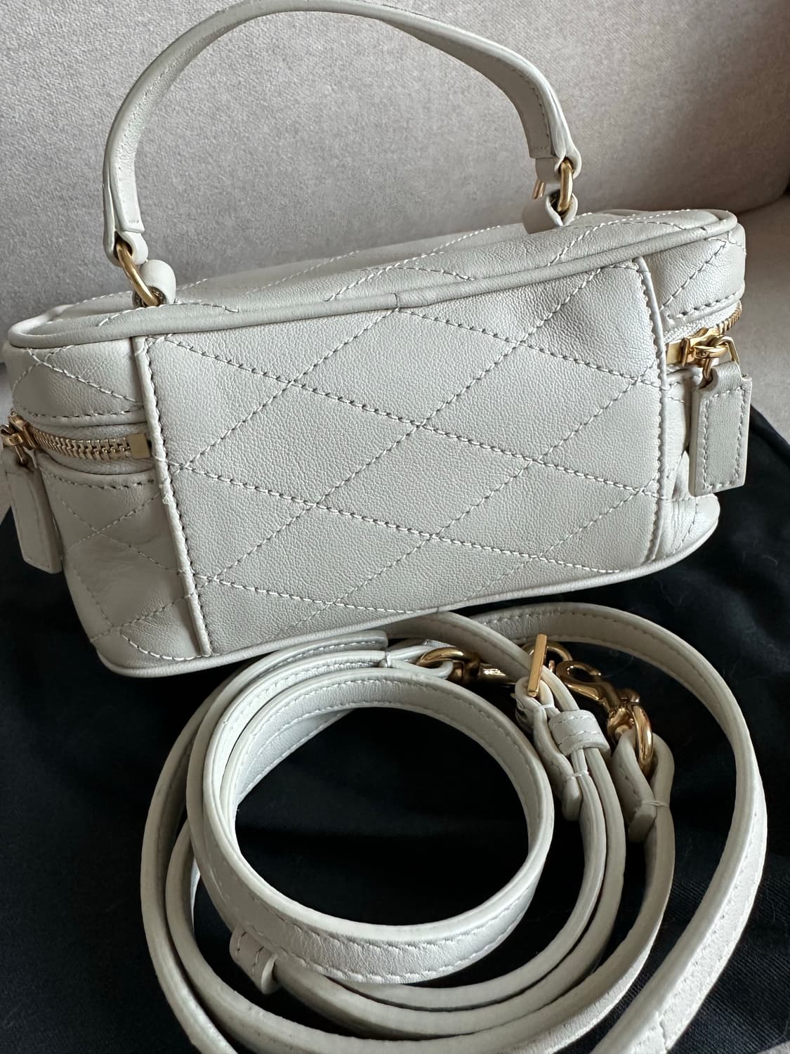 생로랑 베니티백 상품이미지5