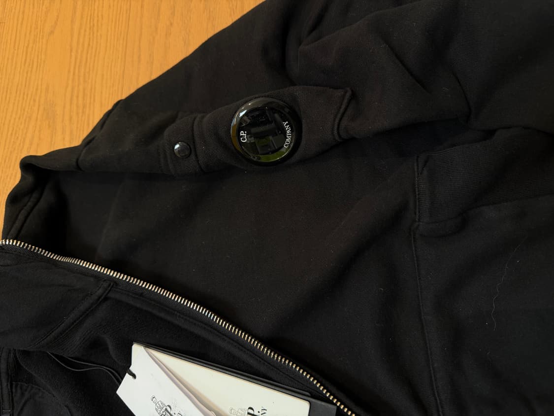 CP컴퍼니 고글&암렌즈 후드집업 블랙 M 새상품 상품이미지3