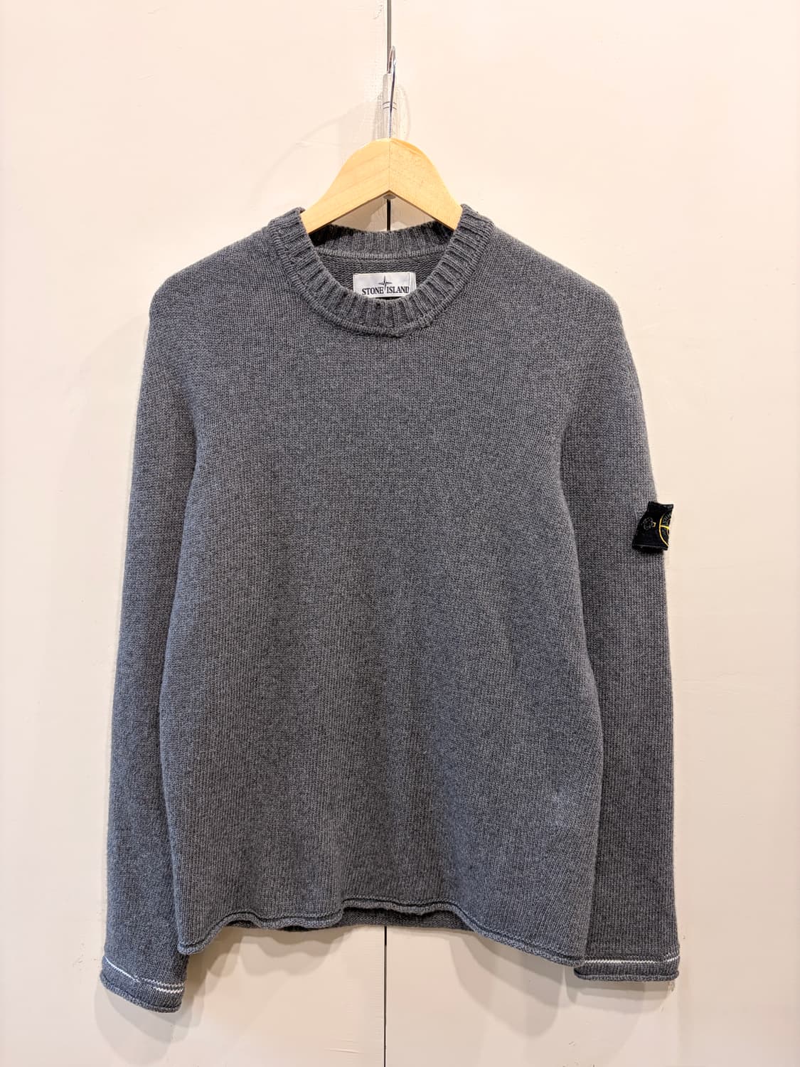 스톤아일랜드 와펜 울 니트 스웨터 상품이미지2