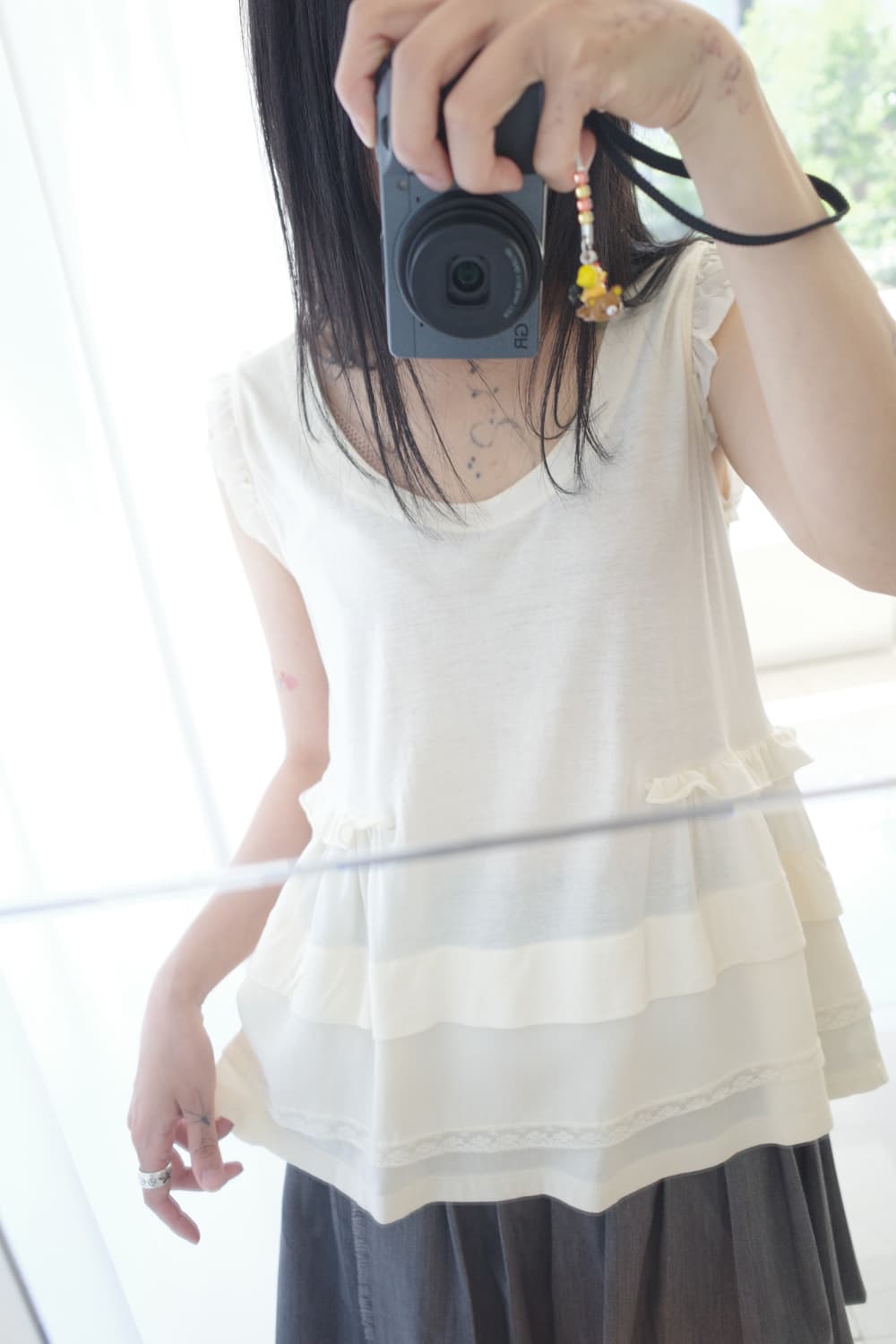 Buttercream frill sleeveless 상품이미지1