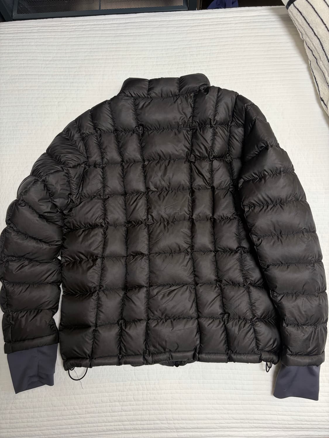 999휴머니티 모듈러 라이트 구스 퍼퍼 블랙 상품이미지3