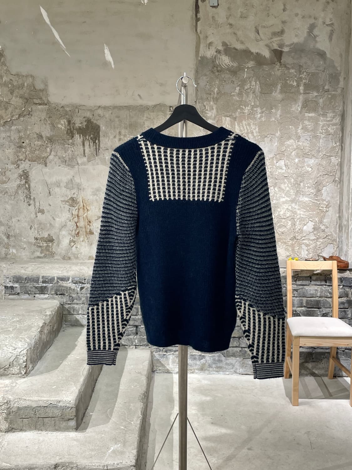 씨뉴욕 네이비 네트 스트라이프 알파카 울 크루넥 니트 상품이미지6