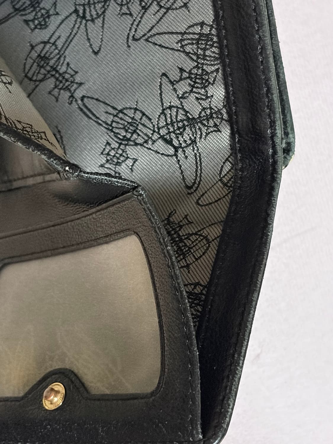 비비안 웨스트우드 지갑 월렛 골드 블랙 상품이미지3