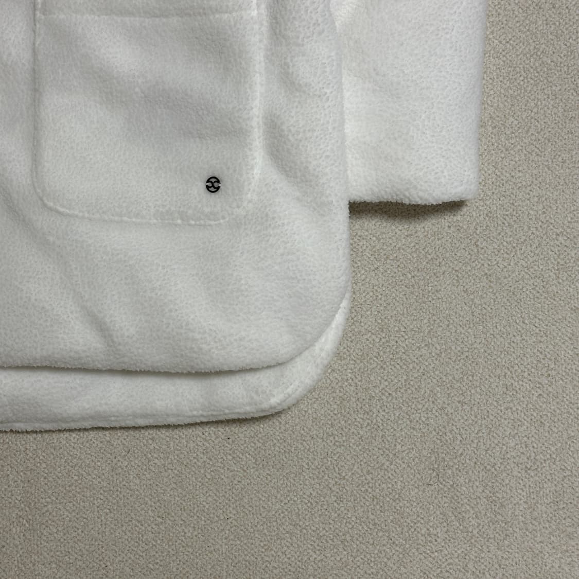 huit8 위뜨 티챠 플리스 구스다운 미드파카 상품이미지4