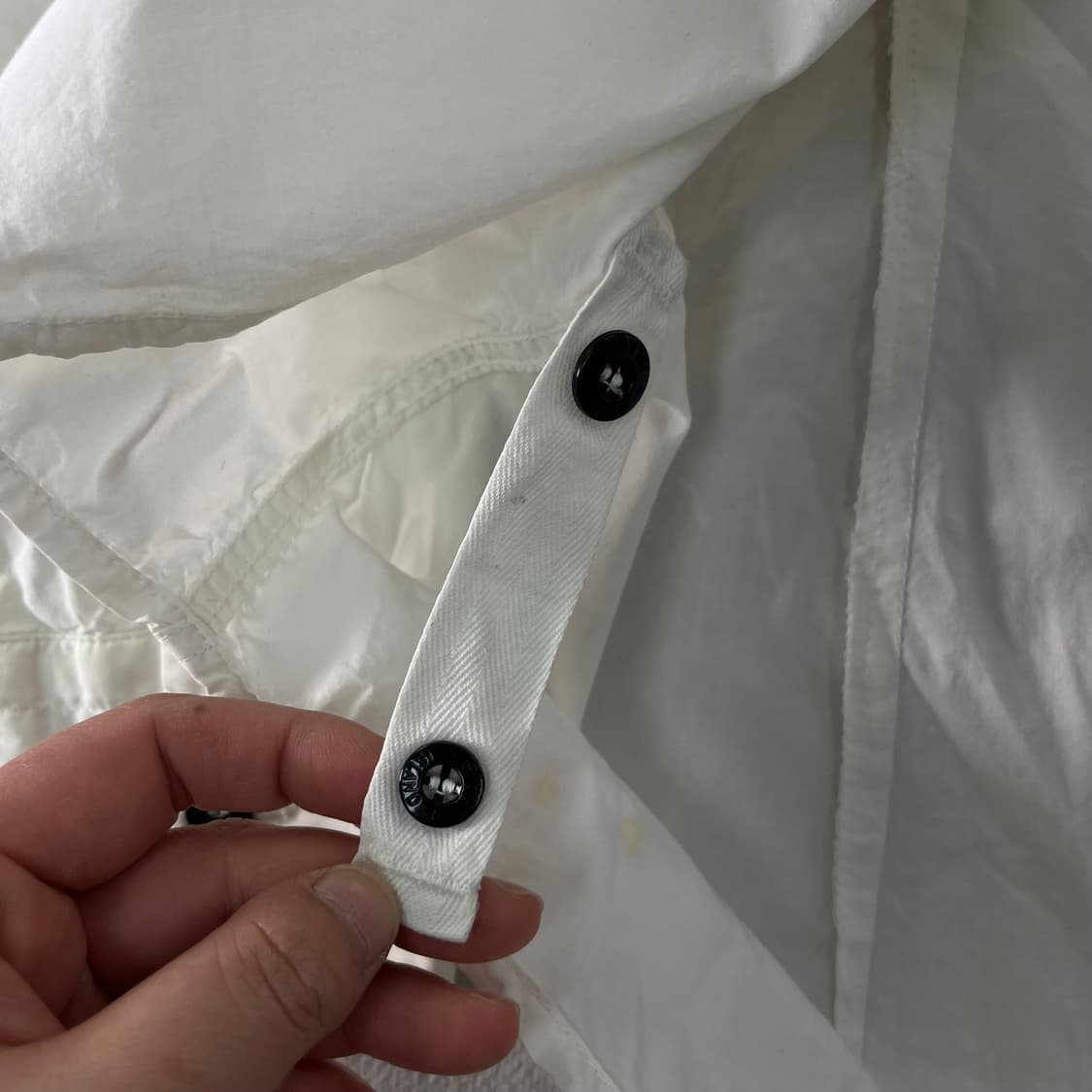 100 스톤아일랜드 와펜 심볼 화이트 코튼 포켓 셔츠 상품이미지8