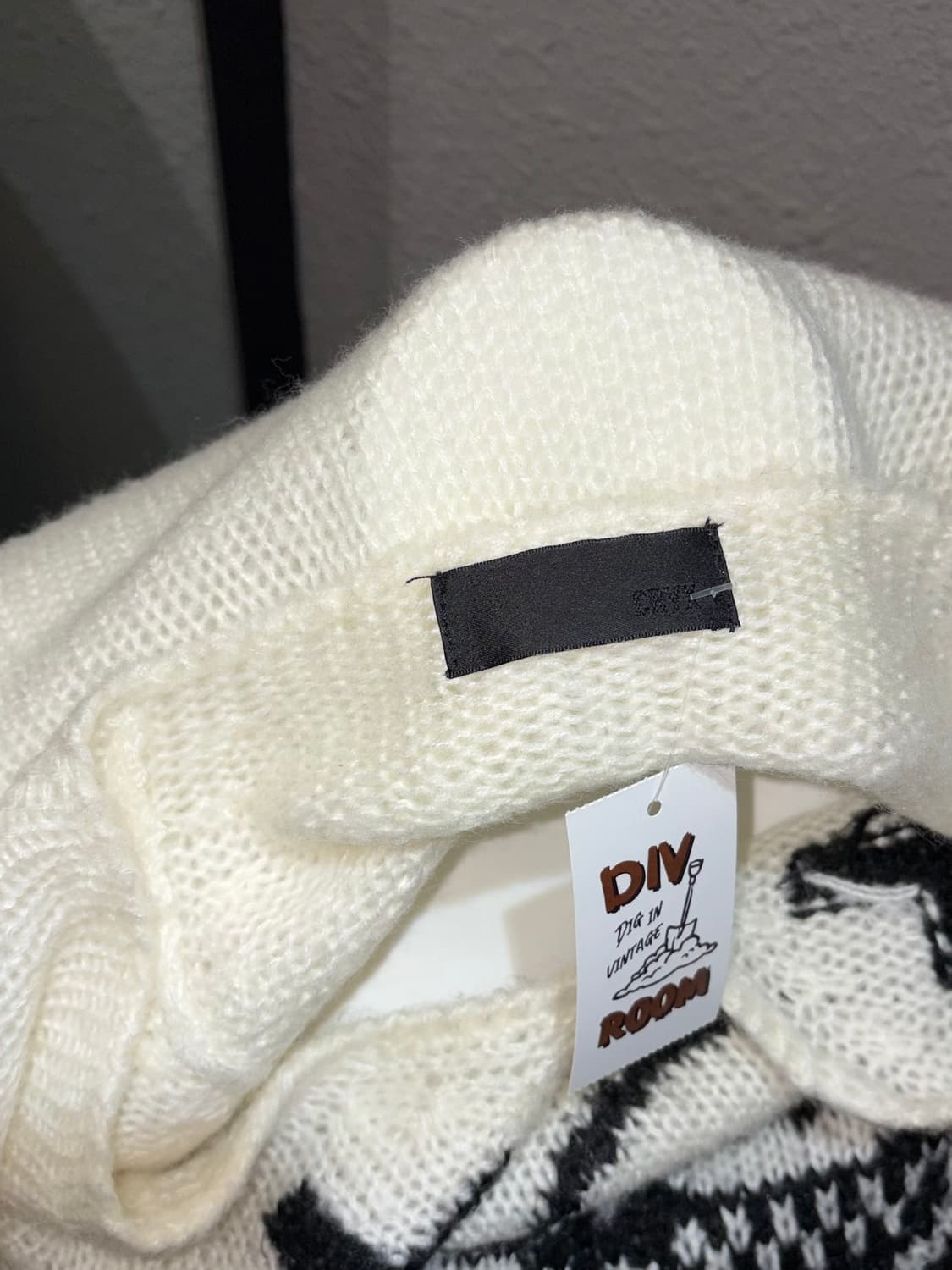 빈티지 펑크 브이넥 니트 상품이미지7