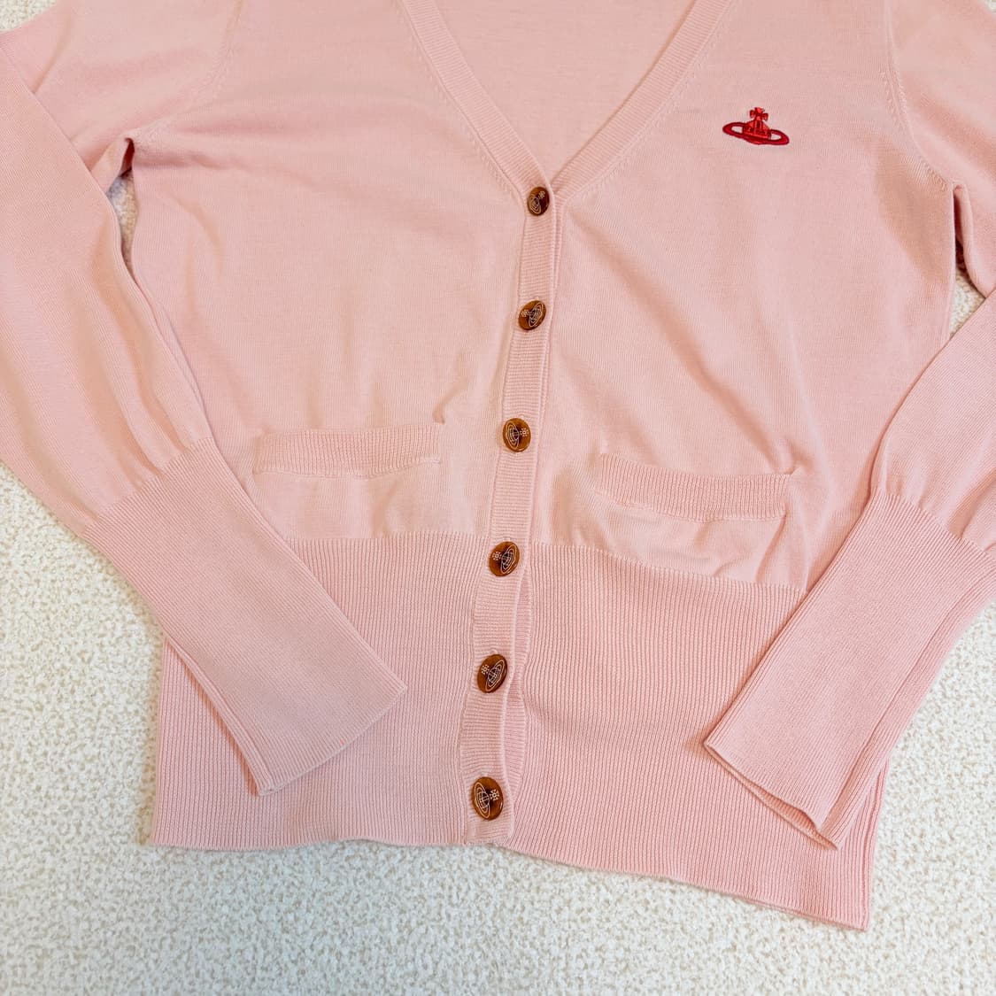 비비안웨스트우드 베이비핑크 가디건 상품이미지3