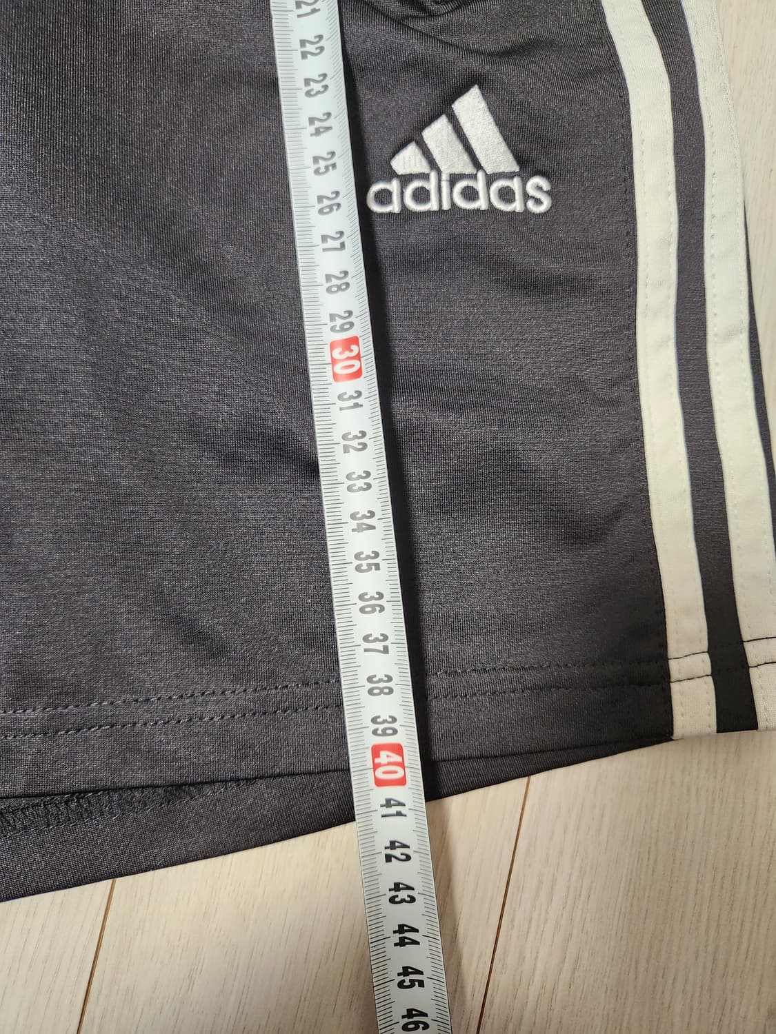 아디다스 마샬아츠 반바지 사이즈xs

허리줄 빼서 없어요

여러 중고사이 상품이미지2