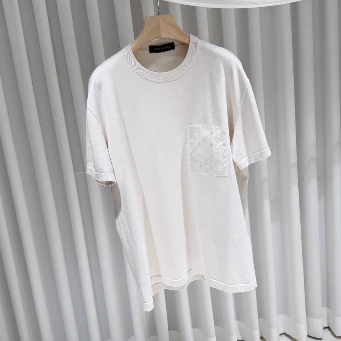 (A+/XXL) / 루이비통 위드 모노그램 나일론 디테일 반팔 화이트 상품이미지3