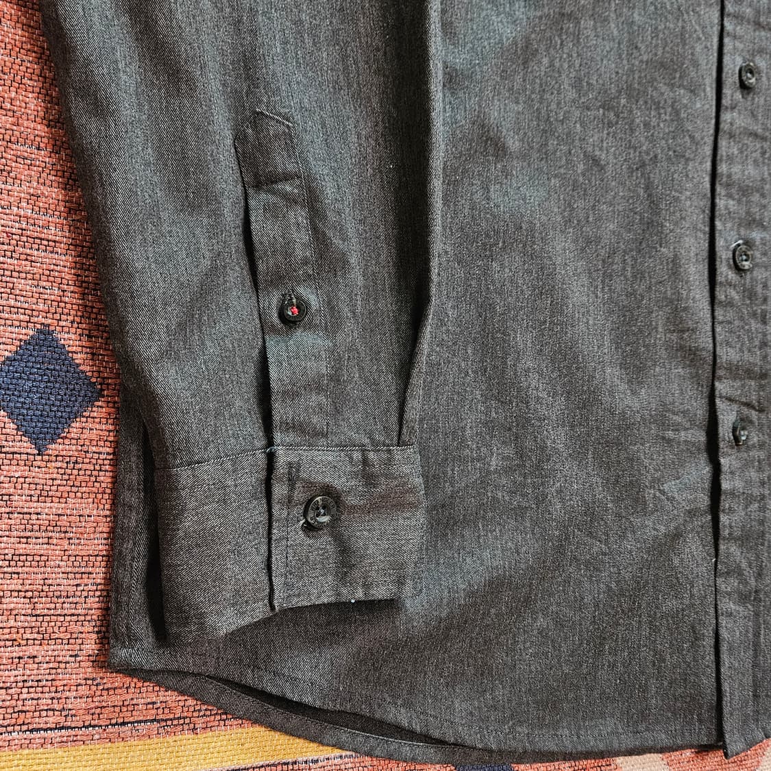 랭글러 워크셔츠 차콜그레이 상품이미지2