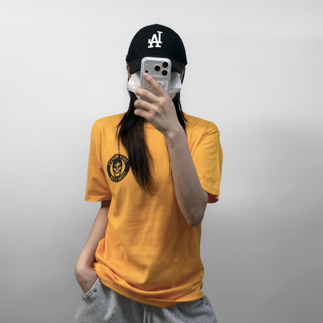 오베이 x 미스핏츠 프린팅 반팔티 머스터드 상품이미지1
