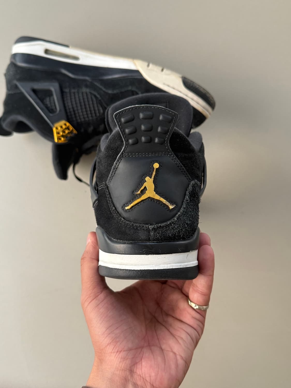Air Jordan 4 Retro “Royalty” 상품이미지3