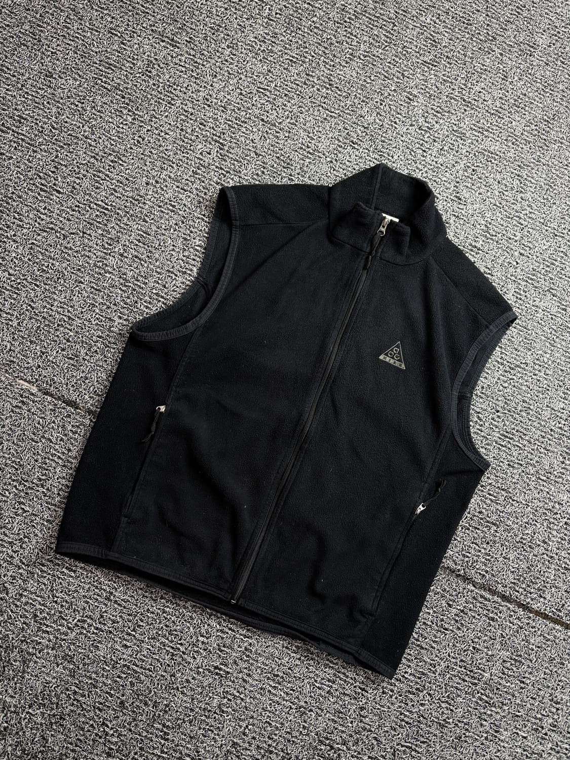 나이키 acg 올드스쿨 폴라텍 플리스 베스트 2235 상품이미지1