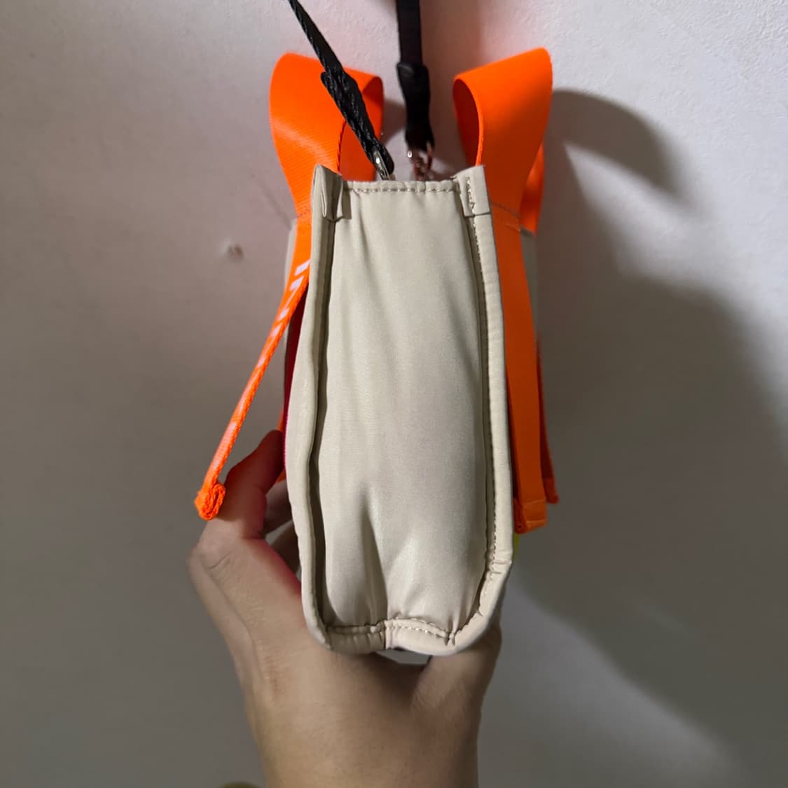 GANNI 가니 여성 미니 토트&크로스백 상품이미지3