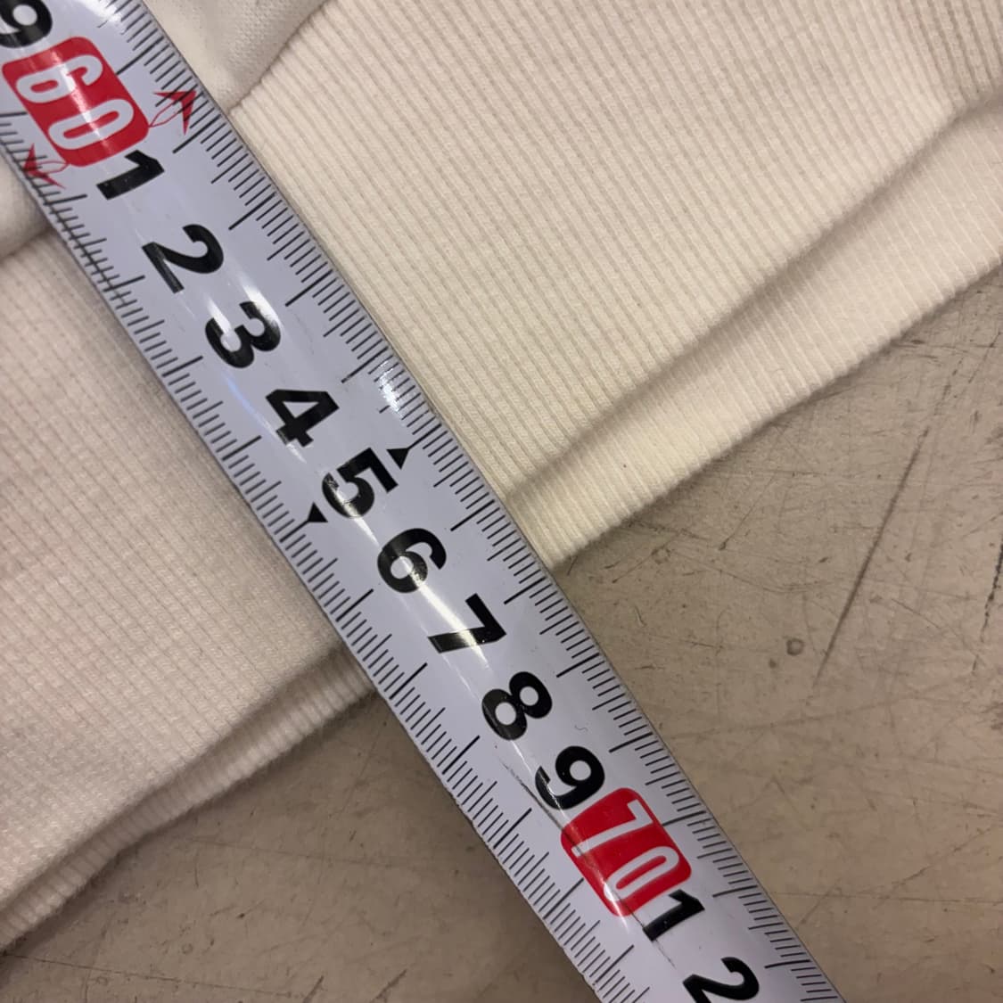 데상트 빅로고 맨투맨 상품이미지4