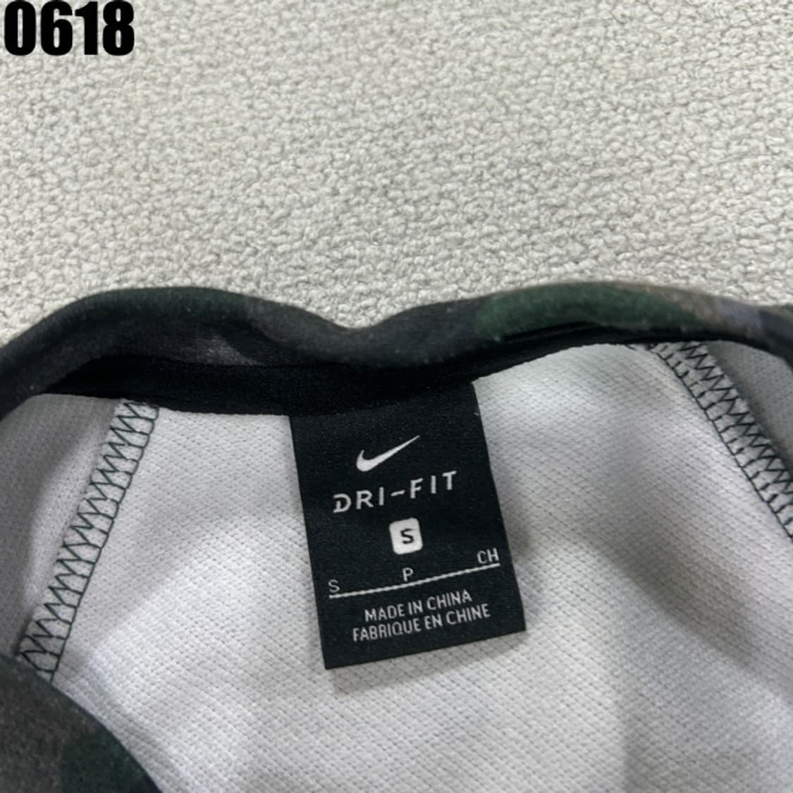 나이키 드라이핏 카모 맨투맨  상품이미지2