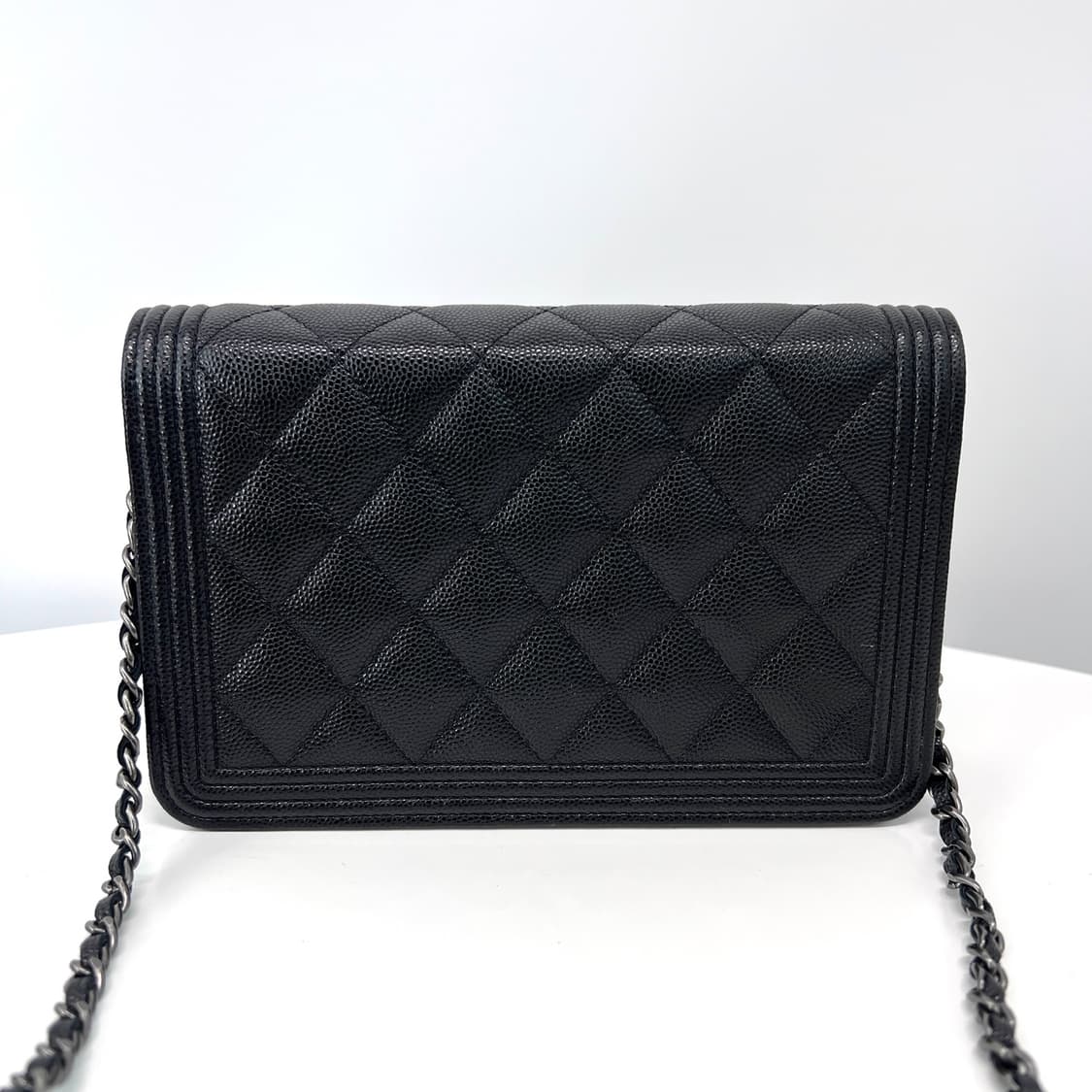 샤넬 캐비어 보이 WOC 크로스백 블랙 (A80287) 상품이미지4