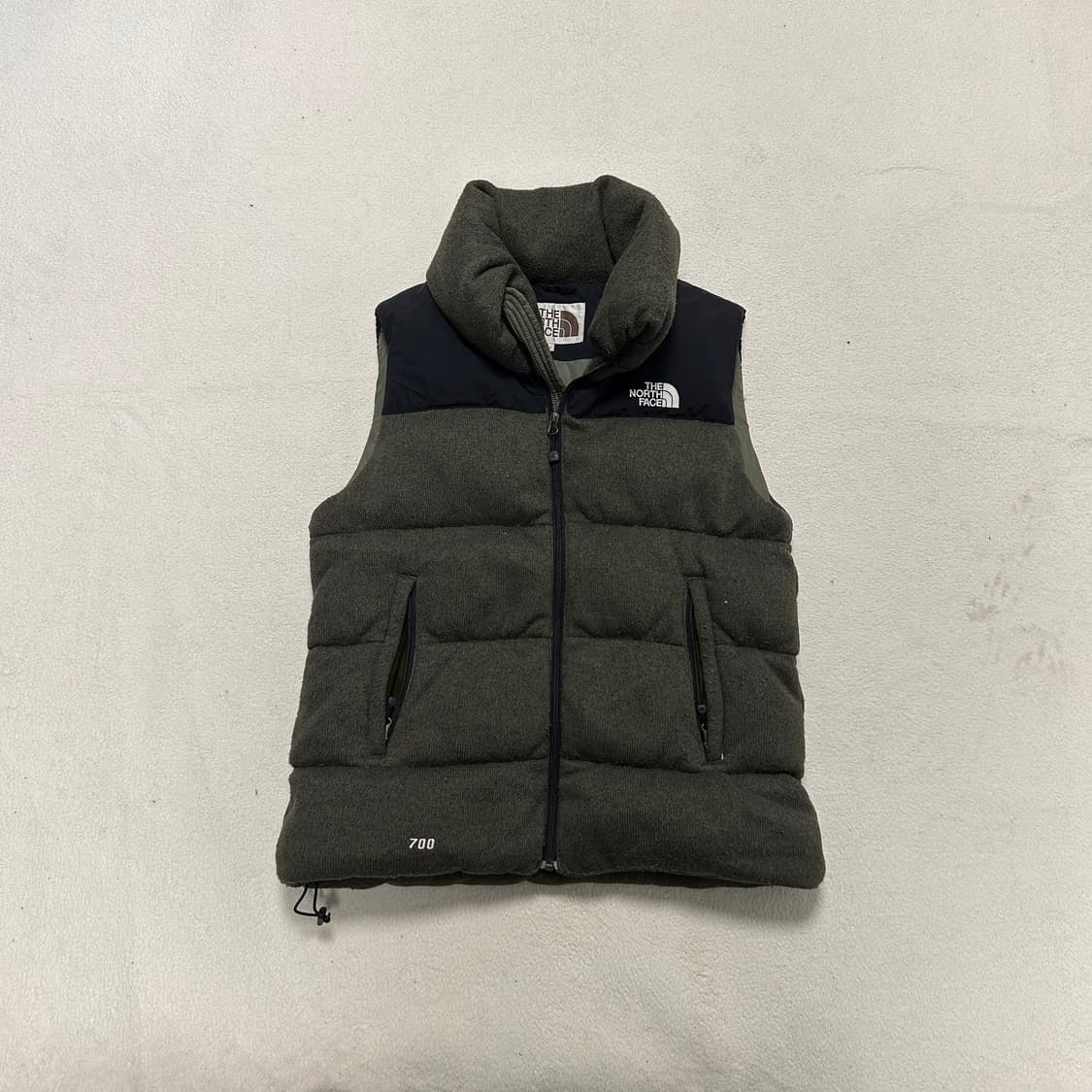 The North Face Khaki Puffer Vest 상품이미지4