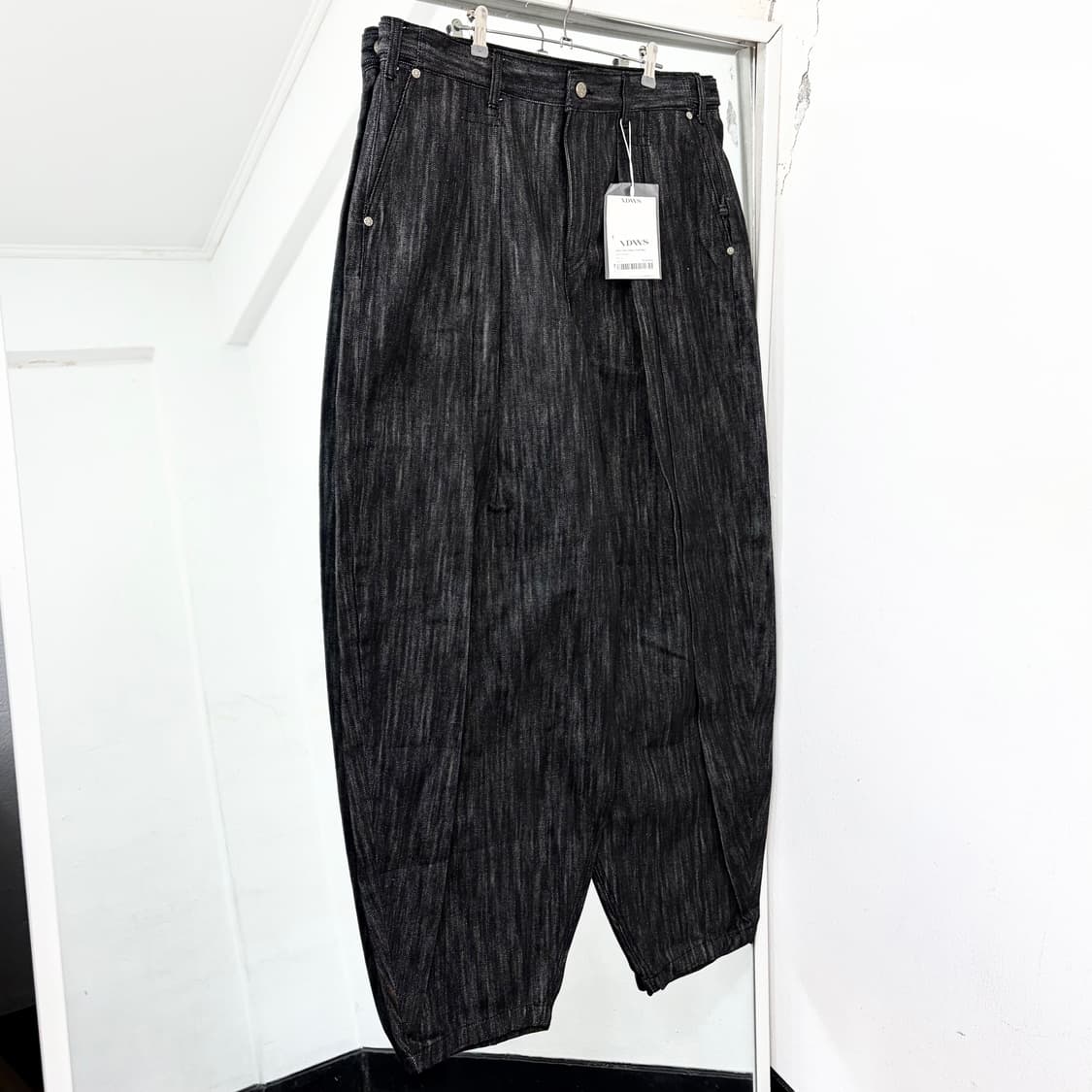 (새상품) IDWS 아돈워너셀 오로라 데님 벌룬 팬츠 상품이미지4