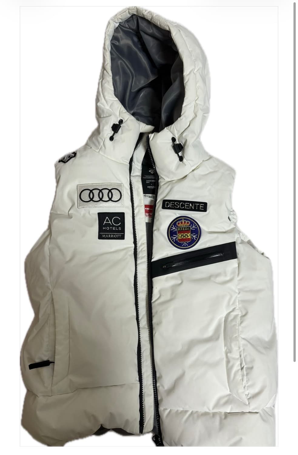 데상트 조끼패딩 상품이미지1