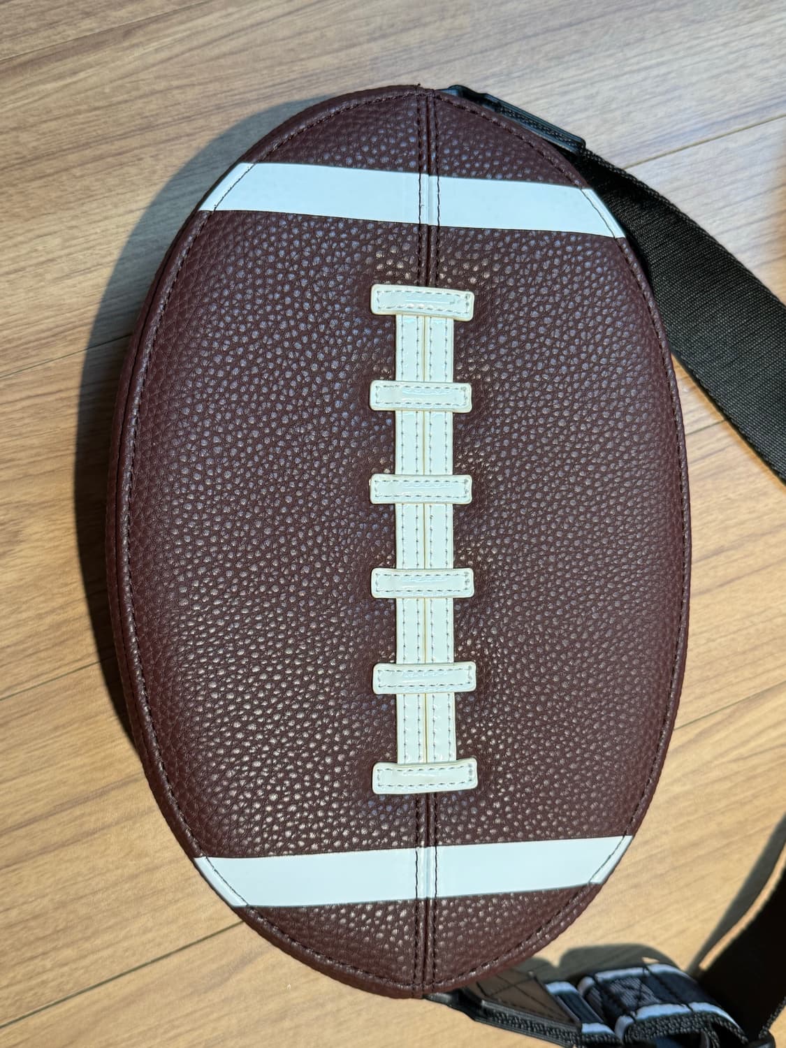 베이프 베이비마일로 럭비공 크로스백 상품이미지2