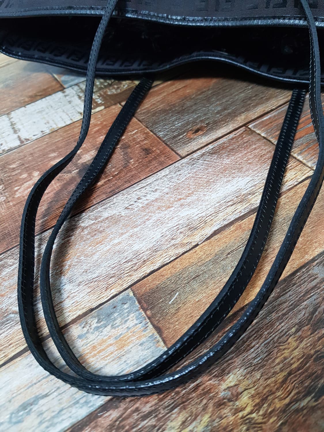 [정품] 펜디 주카 패브릭 쇼퍼백 상품이미지5