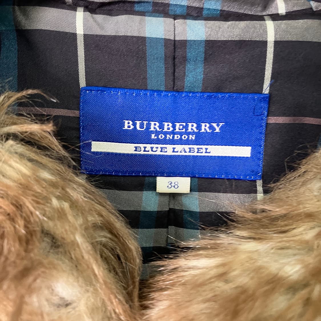 버버리 블루라벨 퍼 후드 패딩 자켓 38 상품이미지3