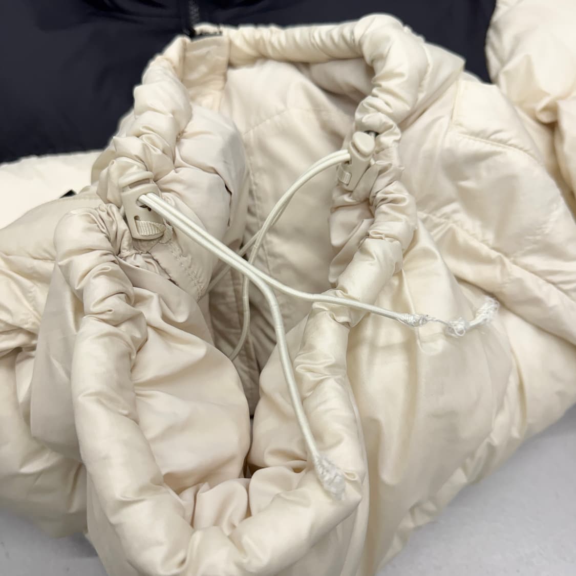 노스페이스 eco 에코 눕시 푸퍼 패딩 크림 화이트 상품이미지5