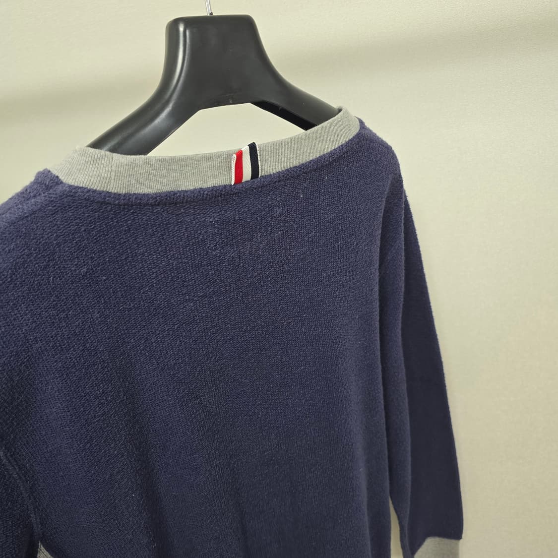 톰브라운 맨투맨 3사이즈 100 판매 상품이미지3