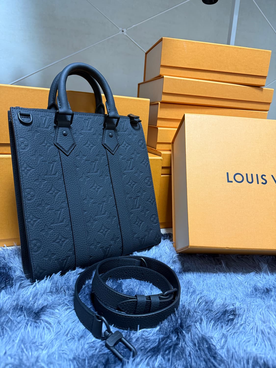 [새상품]루이비통 토뤼옹 레더 크로스 바디백 상품이미지2