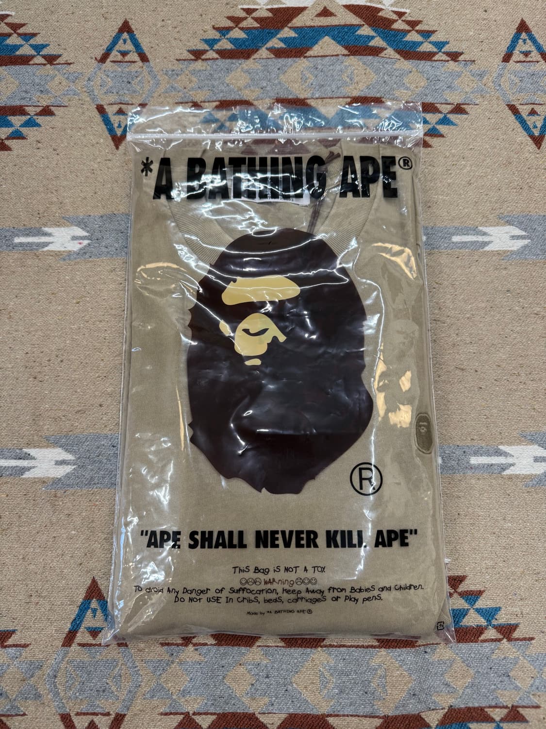 [L] 베이프 가먼트 다잉 롱 슬리브 티셔츠 베이지  상품이미지9