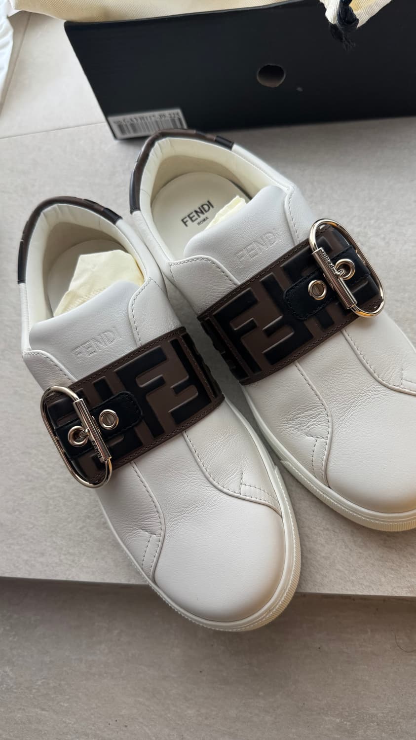 펜디 스니커즈 새상품 상품이미지2