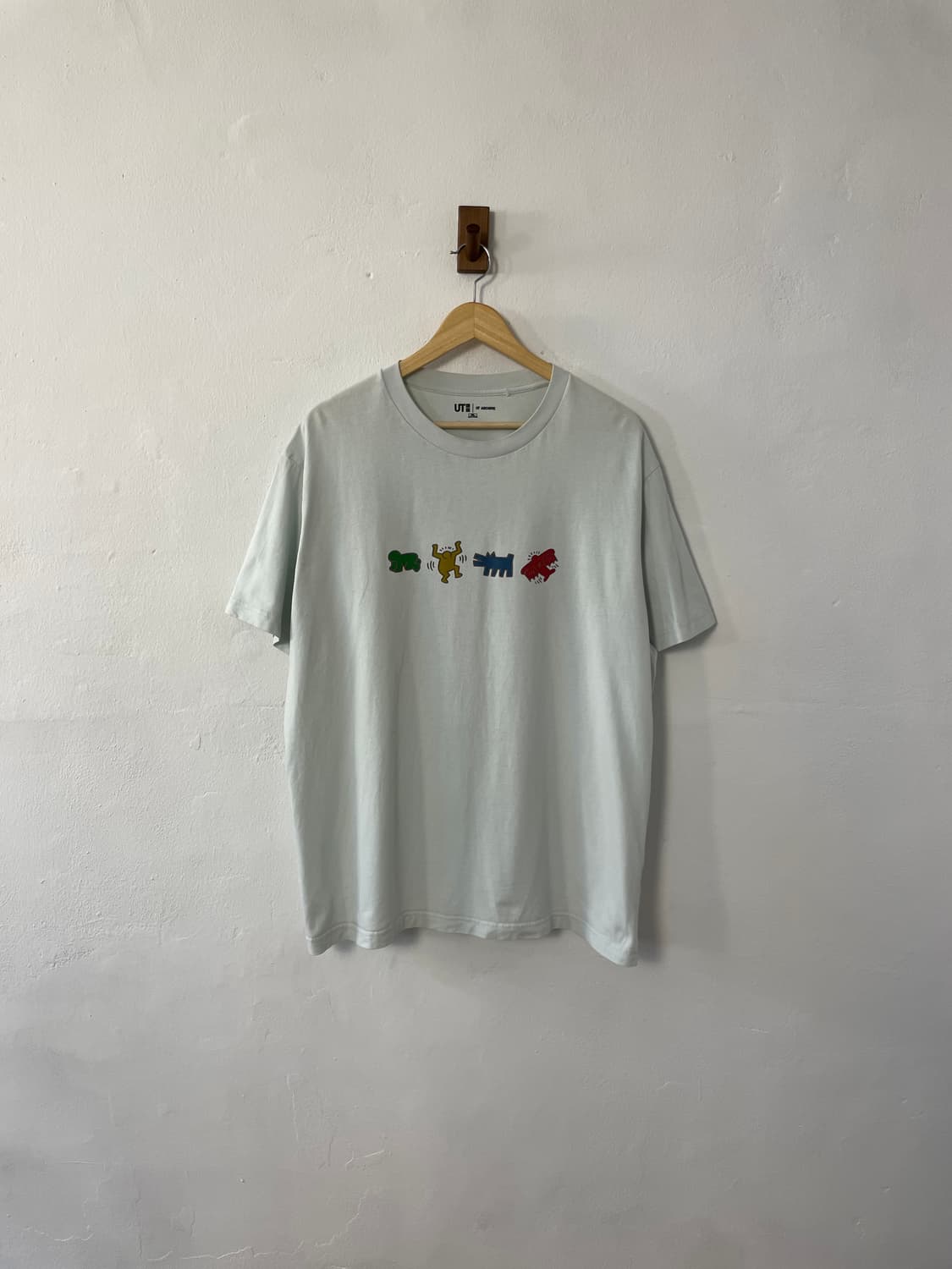 유니클로 UT 반팔 티셔츠 상품이미지1