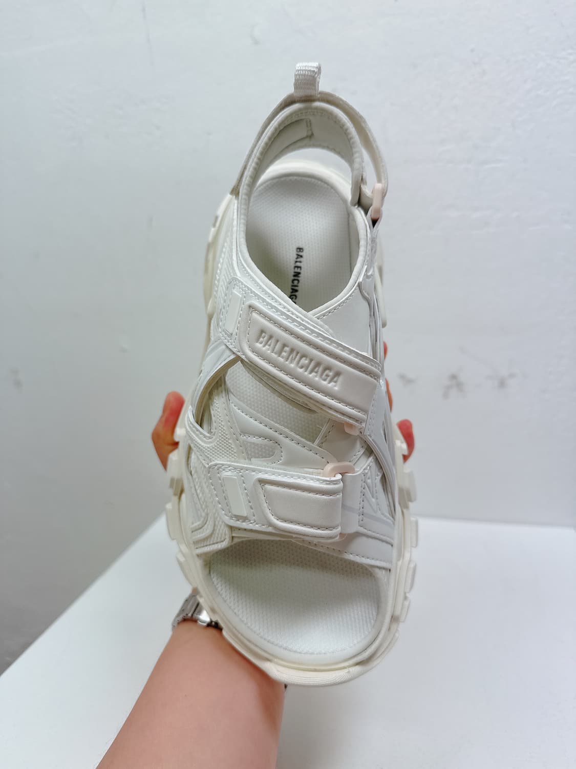 (정품/새상품) BALENCIAGA 발렌시아가 여성 화이트 트랙 샌들 상품이미지6