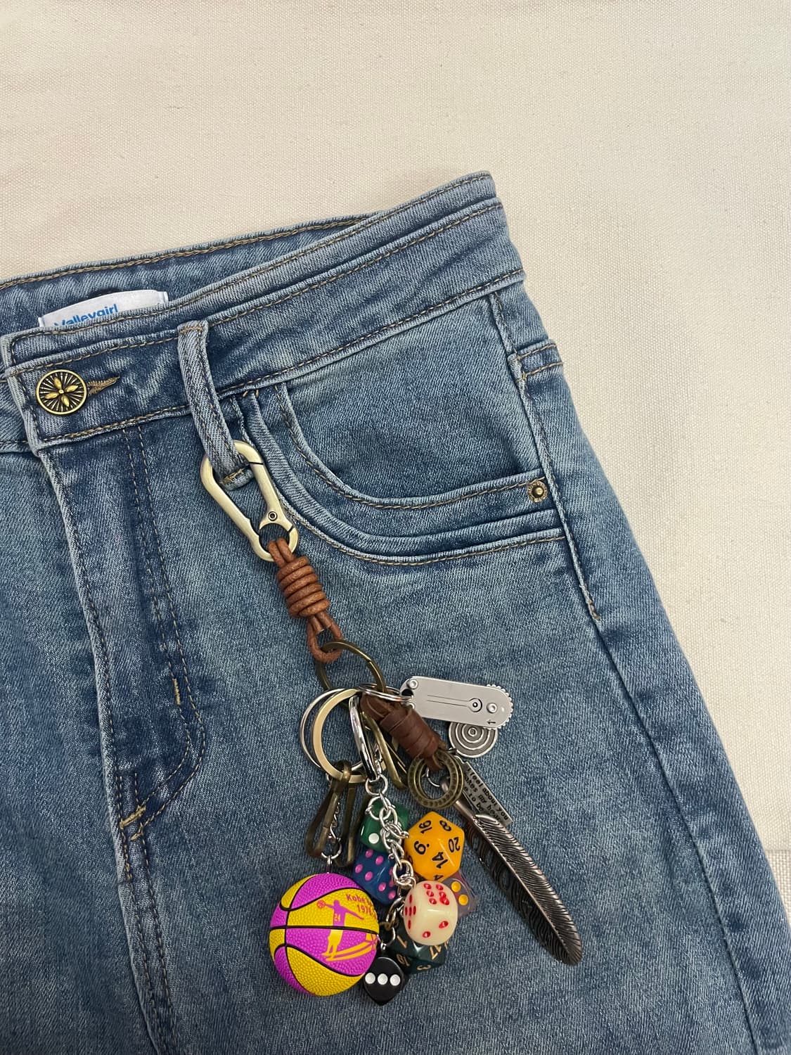 Dice & Feather Leather Keyring 상품이미지3